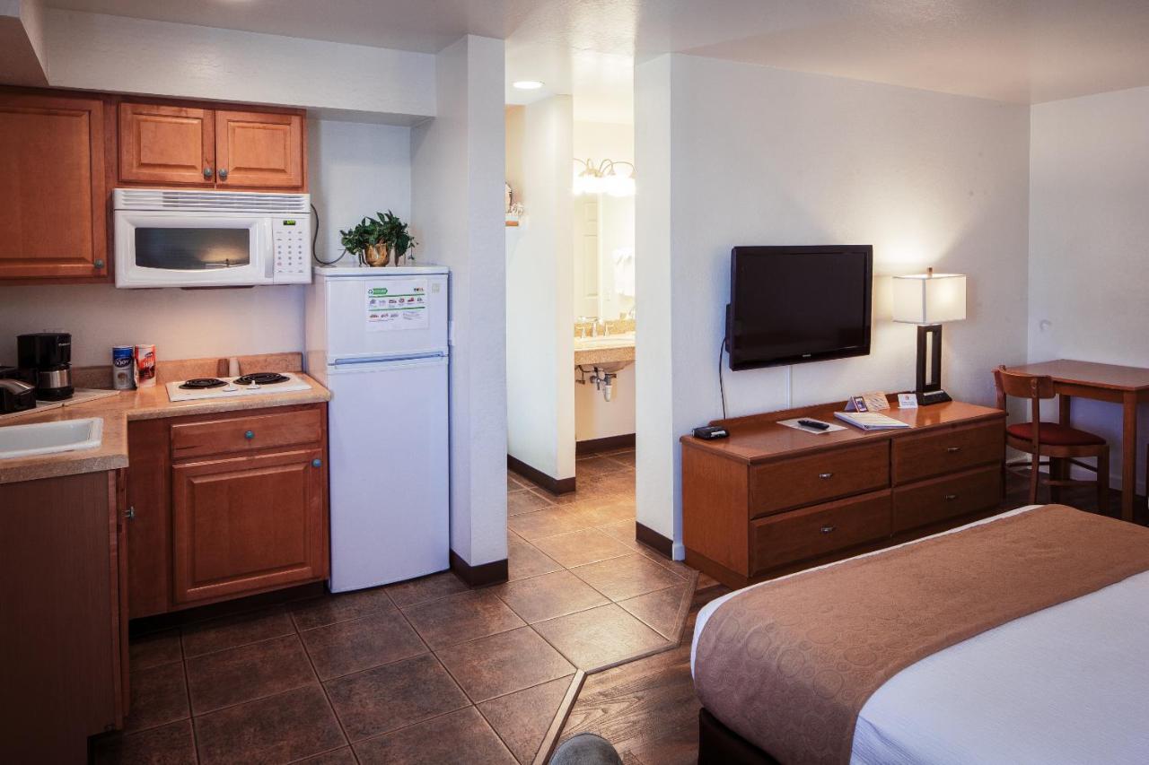 Pines Inn&Suites Cottonwood Extérieur photo